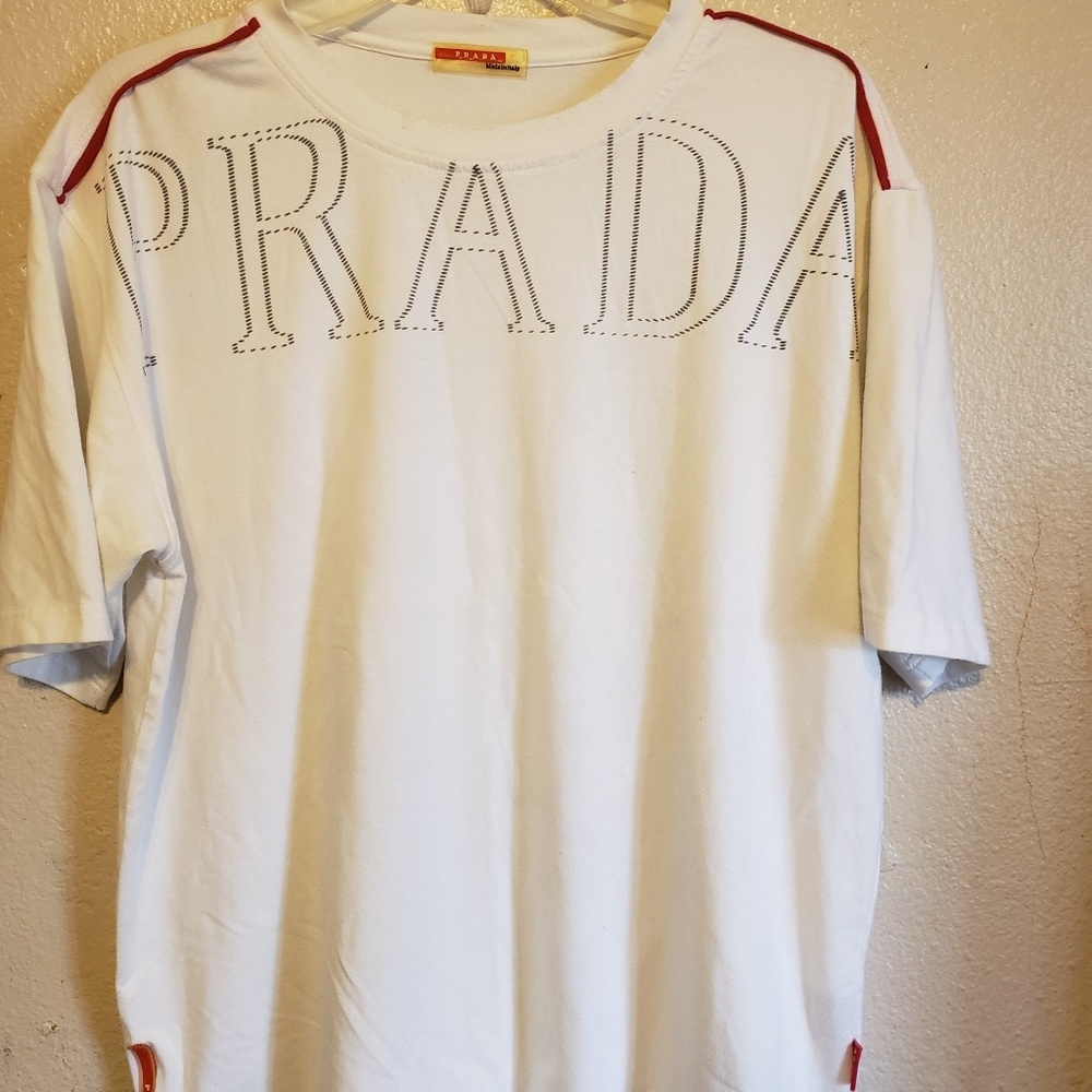 T-shirt prada